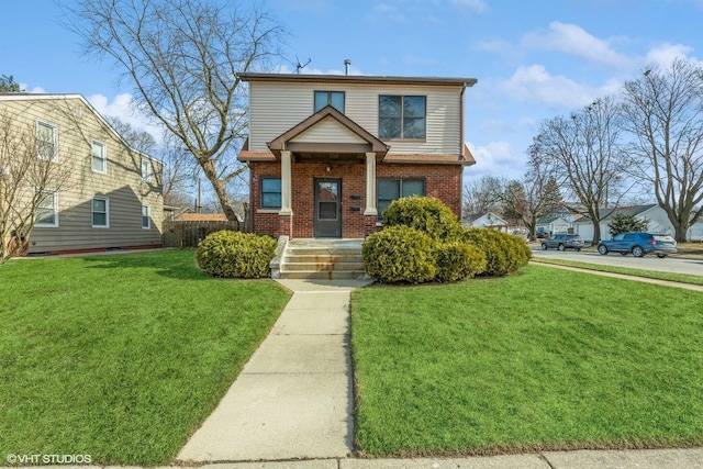 view of front of house featuring a front lawn