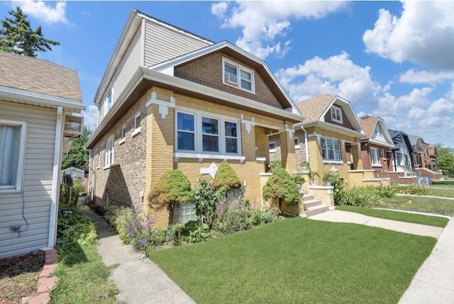 view of front of house with a front lawn