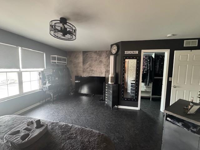 bedroom with a closet