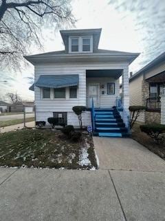 bungalow-style house featuring covered porch