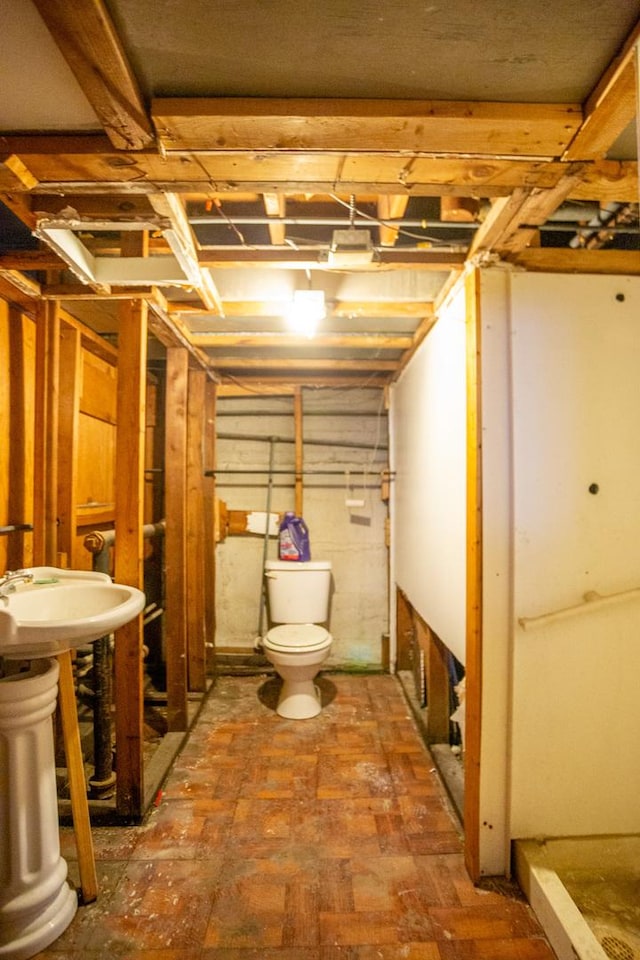 bathroom featuring toilet