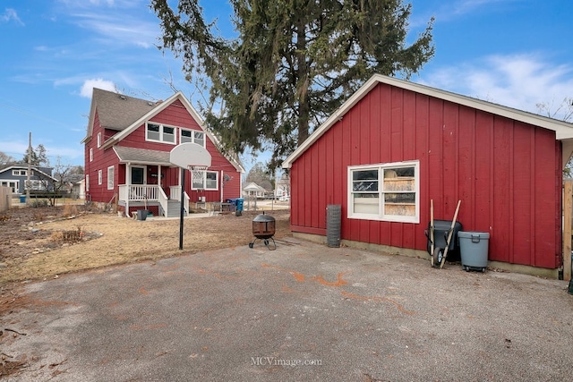 view of side of property