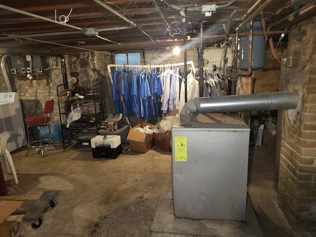 basement featuring washer / dryer