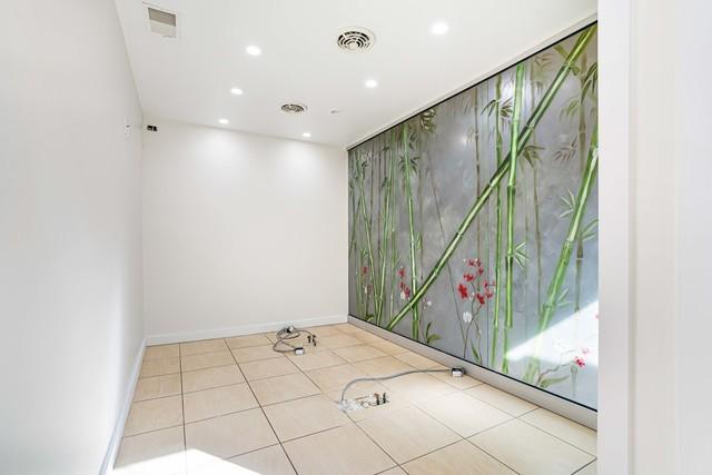 empty room with light tile patterned floors