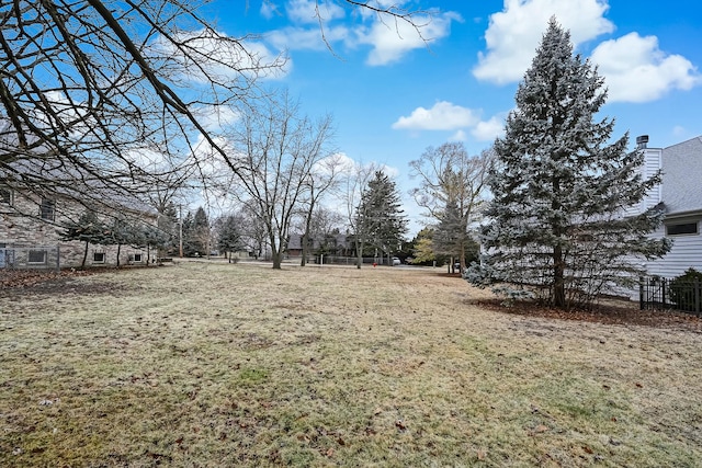 Listing photo 3 for 1351 S Ridge Rd, Willowbrook IL 60527