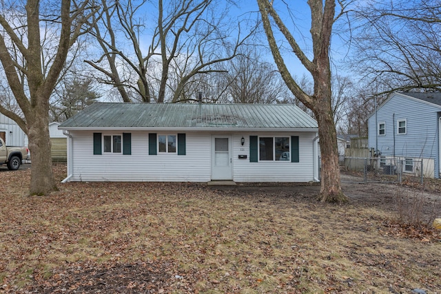 Listing photo 2 for 121 S Scottswood Dr, Urbana IL 61802