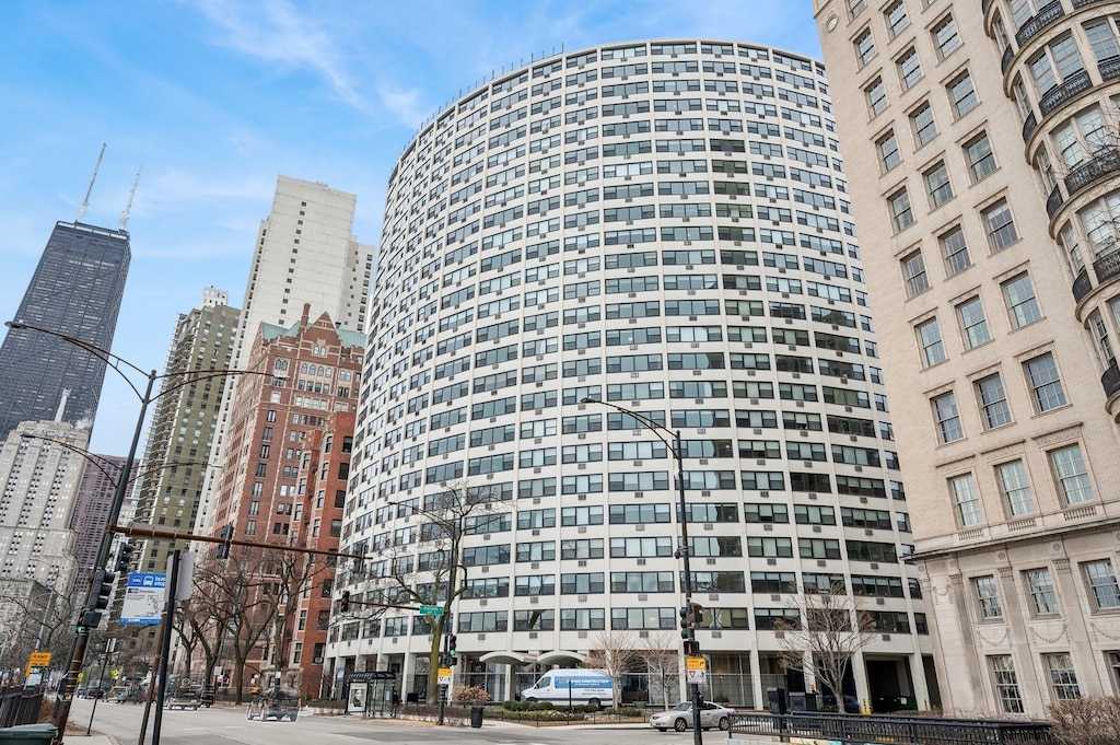 1150 N Lake Shore Dr Unit 24H, Chicago, IL 60611 - photo 1