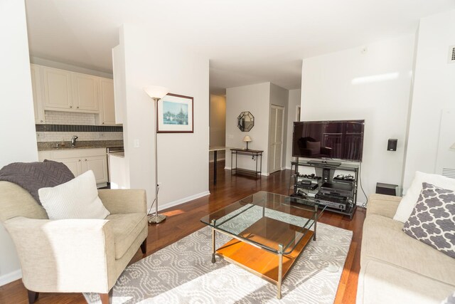 600 N Dearborn St Unit 1112, Chicago, IL 60610 - living room with dark hardwood / wood-style flooring and sink