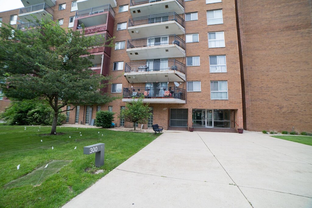 300 Park Ave Unit 747, Calumet City, IL 60409 - view of property