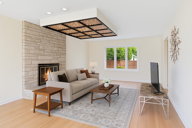 1247 Highpoint Ln, Northbrook, IL 60062 - living area featuring wood finished floors, a fireplace, recessed lighting, and baseboards