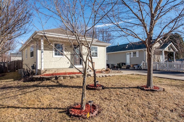 exterior space with a front yard