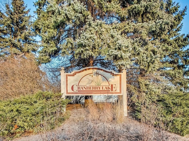 view of community / neighborhood sign