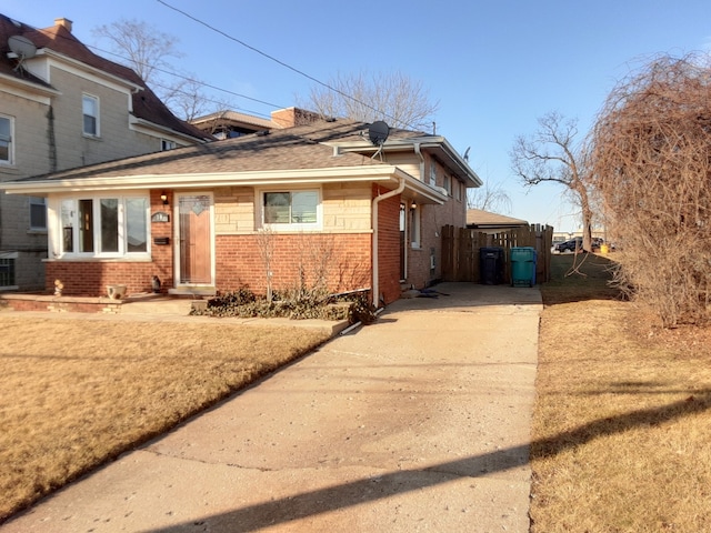 view of front of property