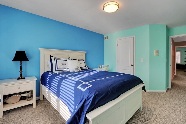 bedroom featuring carpet floors