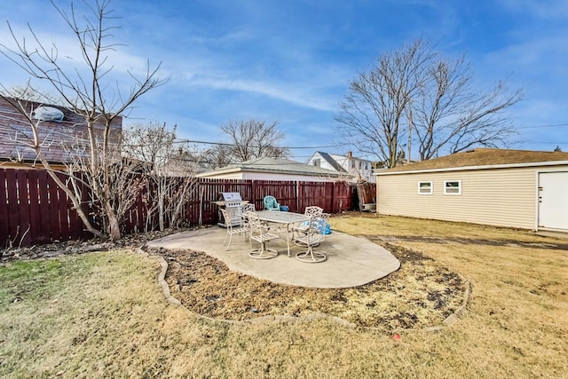 view of yard with a patio