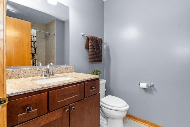 8430 Horizon Ct, Tinley Park, IL 60487 - bathroom with vanity, toilet, and a shower with shower curtain