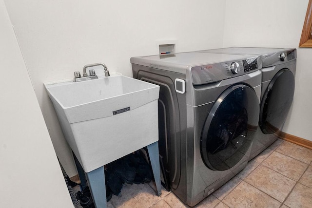 8430 Horizon Ct, Tinley Park, IL 60487 - clothes washing area with sink and independent washer and dryer
