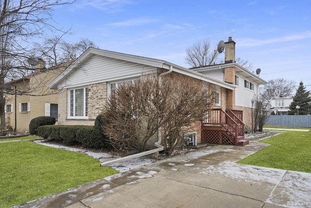 exterior space featuring a yard