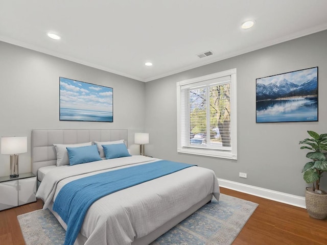 714 Walnut Dr Unit 109, Darien, IL 60561 - bedroom featuring baseboards, visible vents, wood finished floors, and recessed lighting