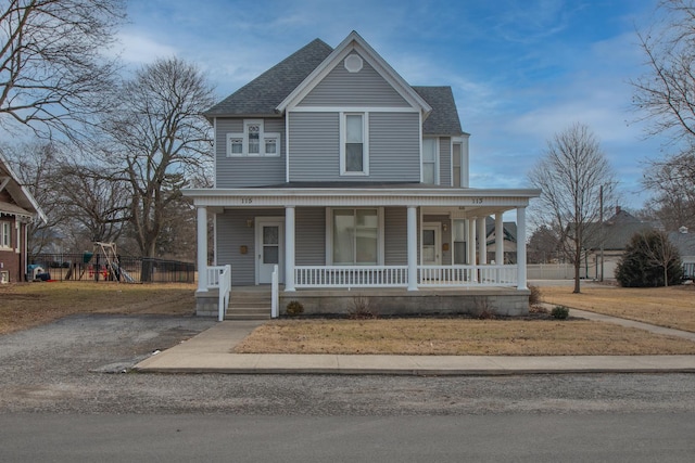 view of front facade with covered porch