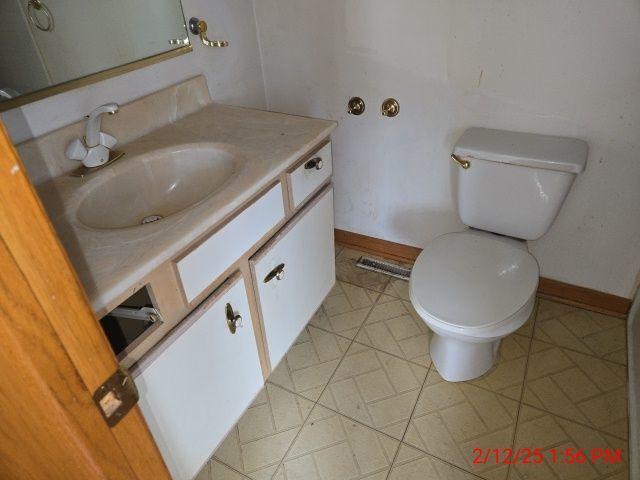 1838 S Springfield Ave Unit A, Chicago, IL 60623 - bathroom with vanity and toilet