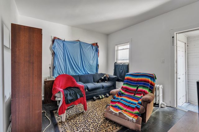 1824 Crain St, Evanston, IL 60202