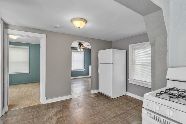 1824 Crain St, Evanston, IL 60202