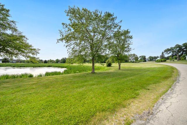 Listing photo 3 for 5N833 E Sunset Views Dr, Saint Charles IL 60175