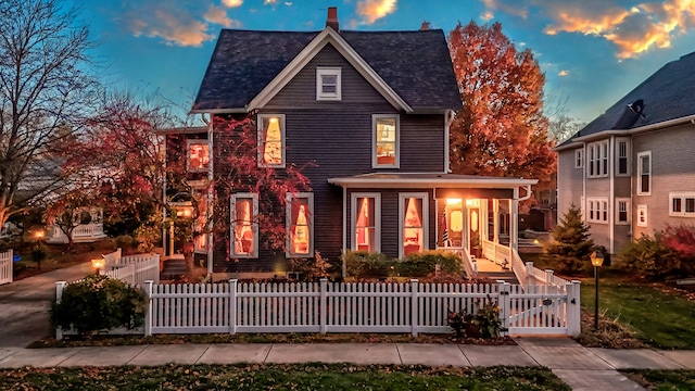 view of front of property featuring a porch