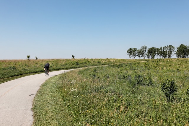 view of property's community featuring a rural view