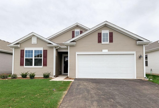 view of front of house featuring a front yard