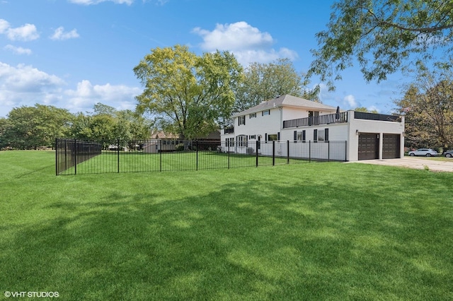 view of yard with a garage