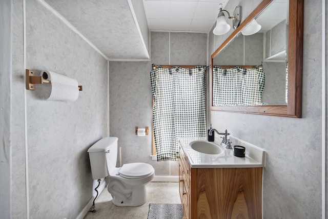 full bath featuring curtained shower, vanity, and toilet