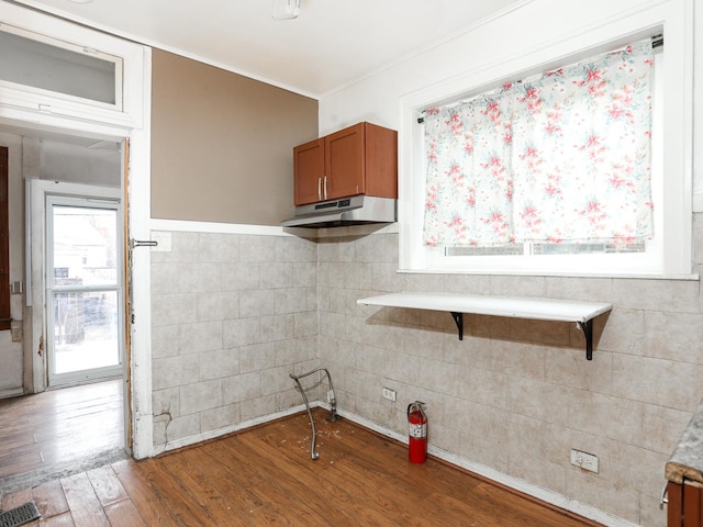 6333 S Talman Ave, Chicago, IL 60629 - kitchen featuring crown molding, dark wood-type flooring, and tile walls