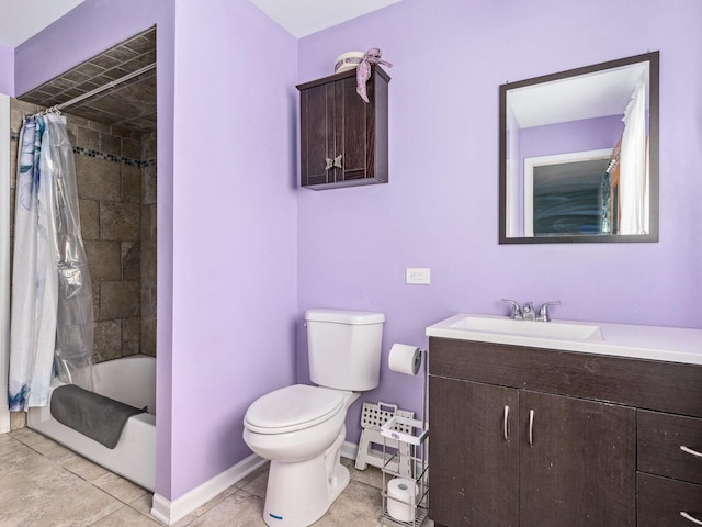 full bath featuring baseboards, toilet, tile patterned floors, shower / bath combination with curtain, and vanity