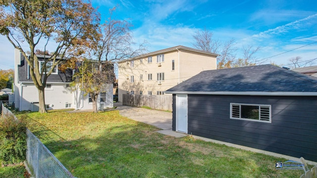 view of yard with a patio