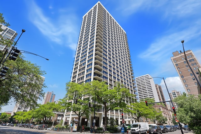 88 W Schiller St Unit 1808L, Chicago IL, 60610, 2 bedrooms, 1 bath condo for sale