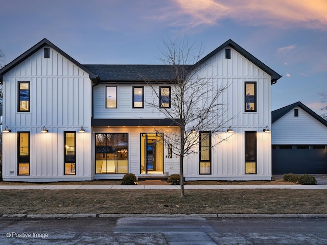 view of modern farmhouse style home