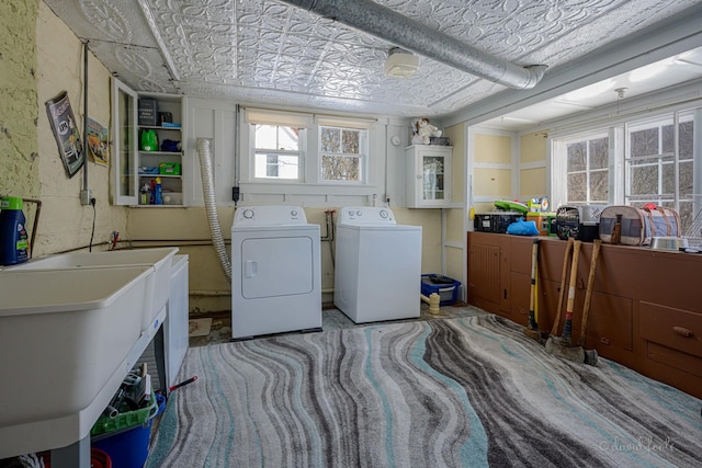 469 Dewey Ave, Galena, IL 61036 - washroom featuring an ornate ceiling, laundry area, a sink, and washer and clothes dryer
