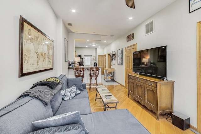 816 N Hermitage Ave, Chicago, IL 60622 - living room with light wood finished floors and recessed lighting