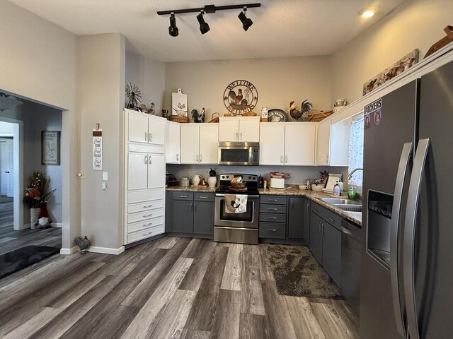 3448 Daren Dr Unit 3448, Freeport, IL 61032 - photo 5