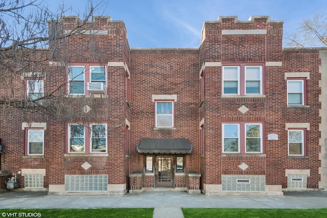 view of front facade