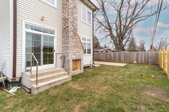 view of yard with a patio area