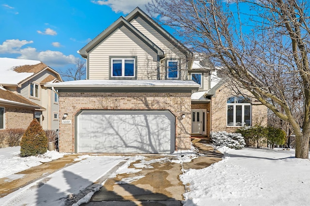 view of front property featuring a garage