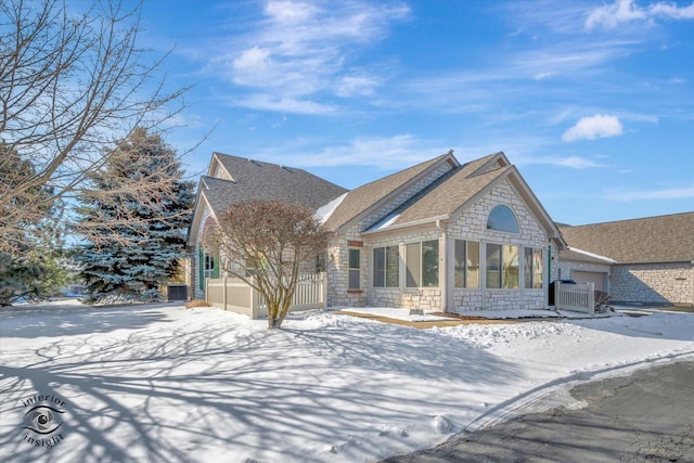 view of front of property featuring a garage