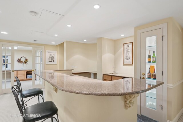 860 Gage Ln, Lake Forest, IL 60045 - bar featuring recessed lighting, a sink, and wet bar