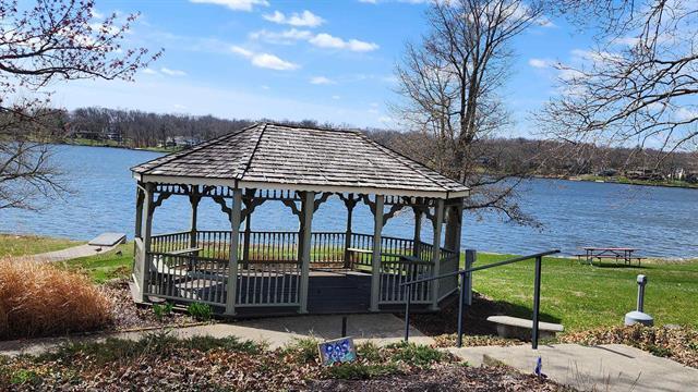 2015 Hillsdown Rd, Lake Summerset, IL 61019