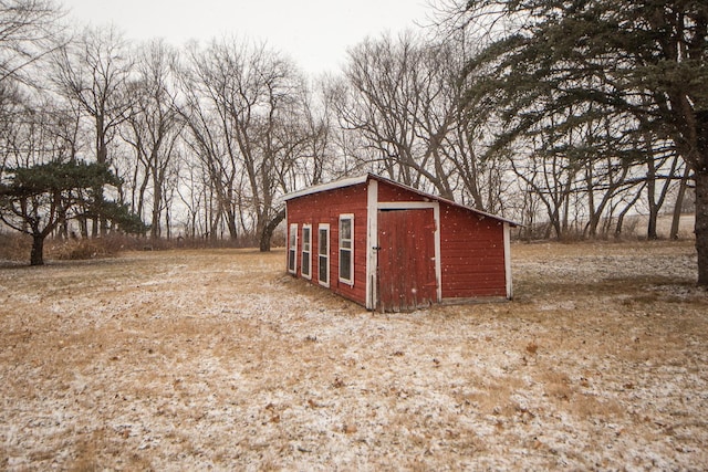 view of outbuilding