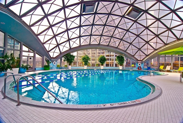 400 E Randolph St Unit 2410, Chicago, IL 60601 - view of indoor community pool