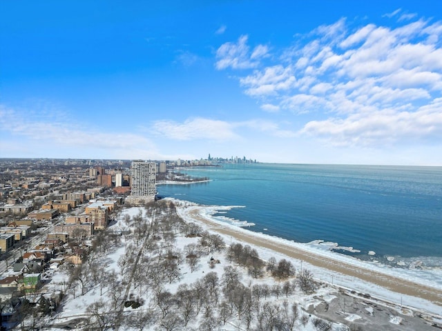 water view featuring a city view